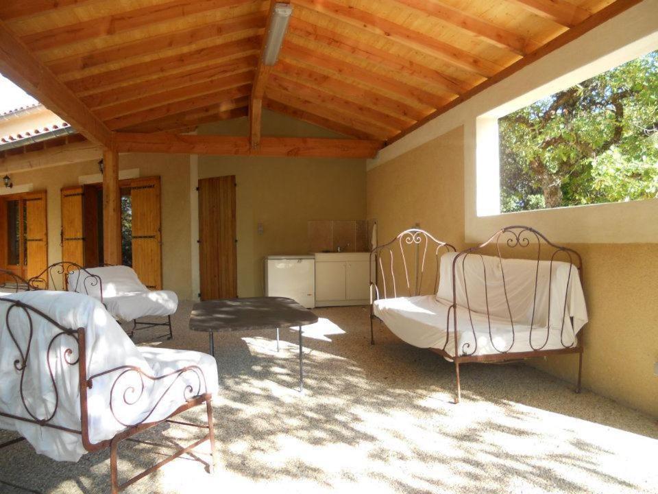 Escapades En Ventoux Villa Venasque Room photo